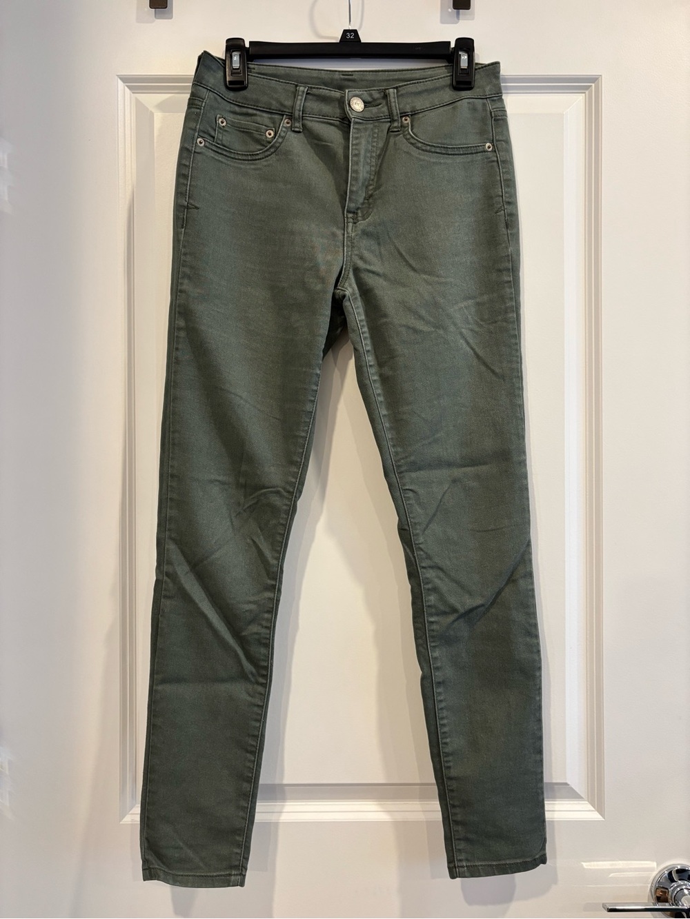 Aeropostale Women's Skinny Jeans in Olive Green